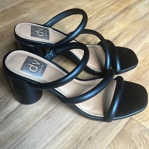 Dolce Vita black strap sandals